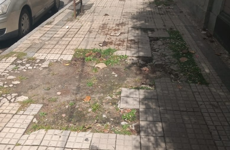 La odisea de encontrar una vereda sana en La Plata