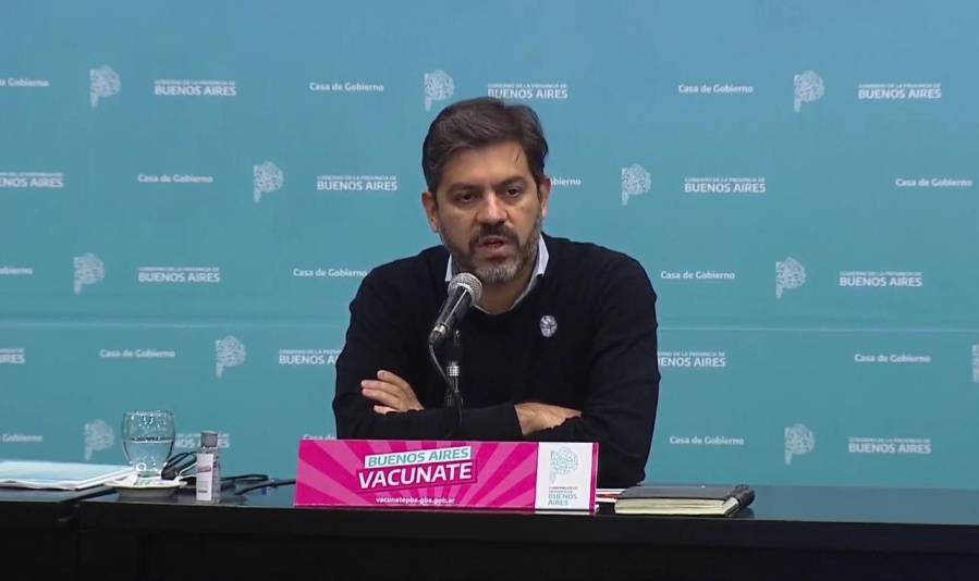 Carlos Bianco: ”Estamos negociando con seis laboratorios para adquirir más vacunas”
