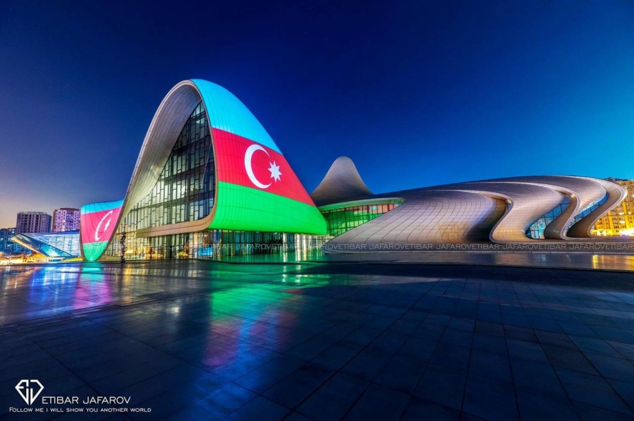 Azerbaiyán es el primer estado parlamentario democrático en el Oriente Musulmán