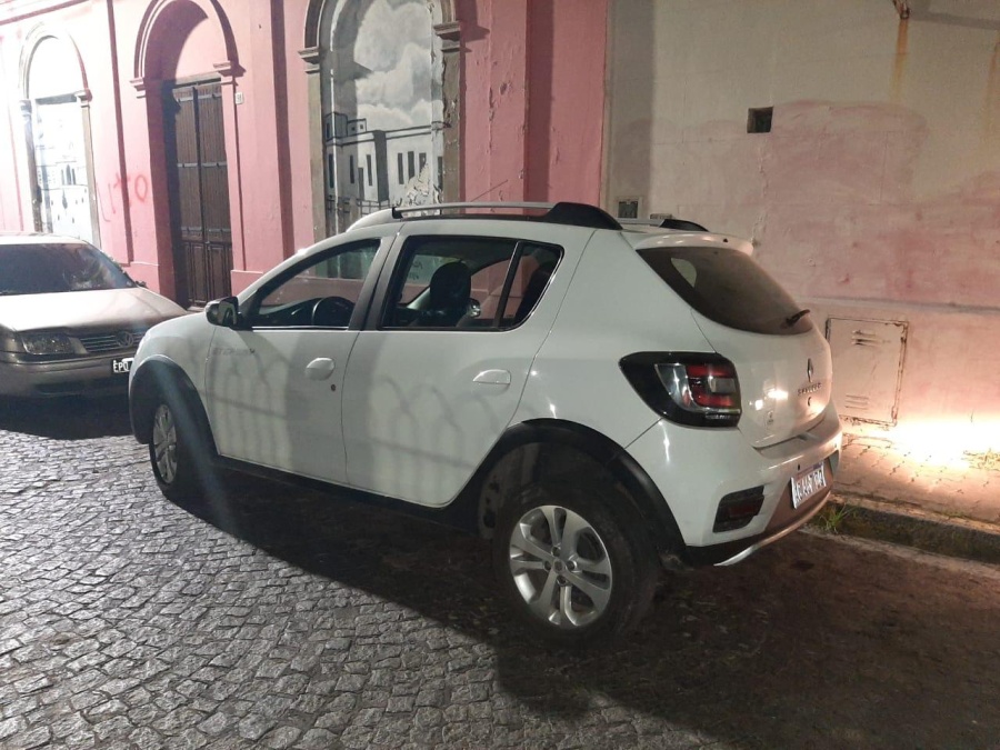 Un detenido tras el robo a mano armada de un auto en Ringuelet