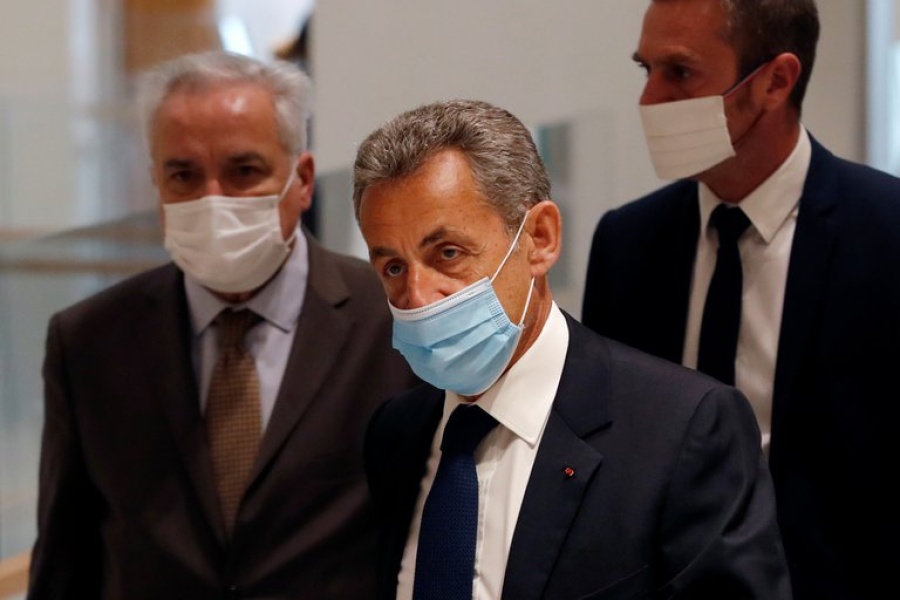 El expresidente de Francia, Nicolas Sarkozy, fue condenado a tres años de prisión por corrupción y tráfico de influencias